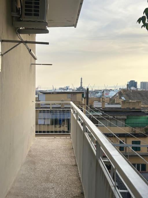Appartamento Center - Old Town - With Balcony - Next To Station Genova