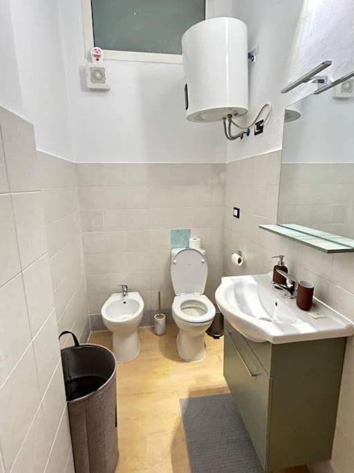 Appartamento Center - Old Town - With Balcony - Next To Station Genova