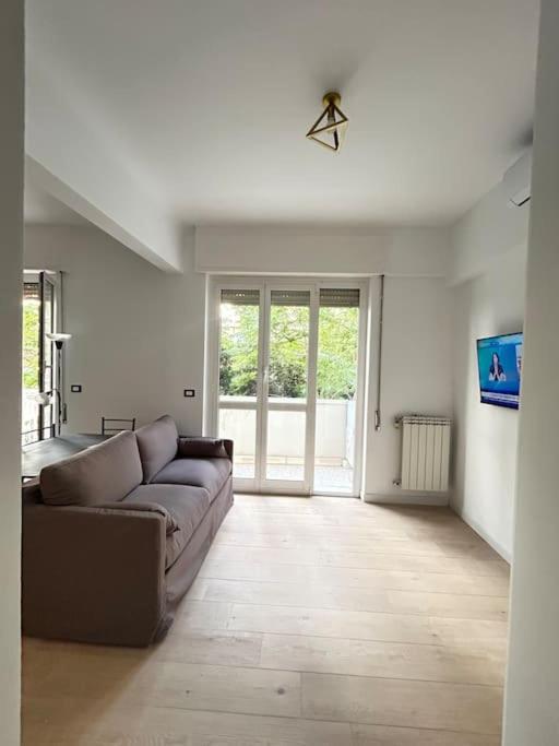 Appartamento Center - Old Town - With Balcony - Next To Station Genova